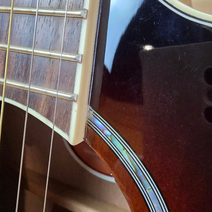 Yamaha APX600 Thinline Cutaway Acoustic-Electric Guitar Old Violin Sunburst Used