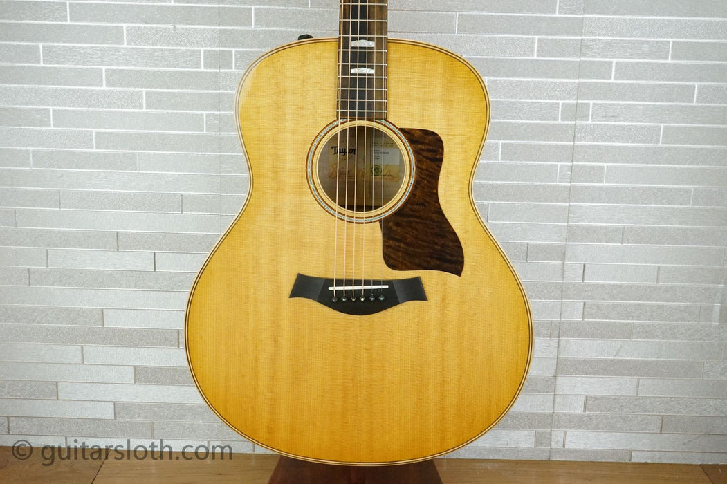 Taylor 618e with V-Class Bracing - Antique Blonde