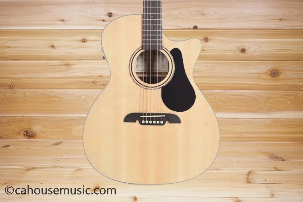 Alvarez Regent Series RG26CE-Deluxe Grand Auditorium Acoustic-Electric Guitar Natural