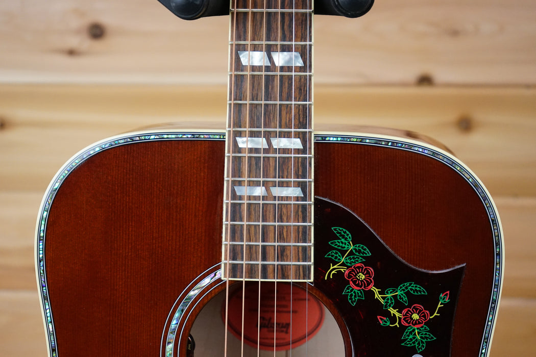 Gibson Dove 100 Year Anniversary - Limited Edition Acoustic-Electric Guitar - Cremona Burst
