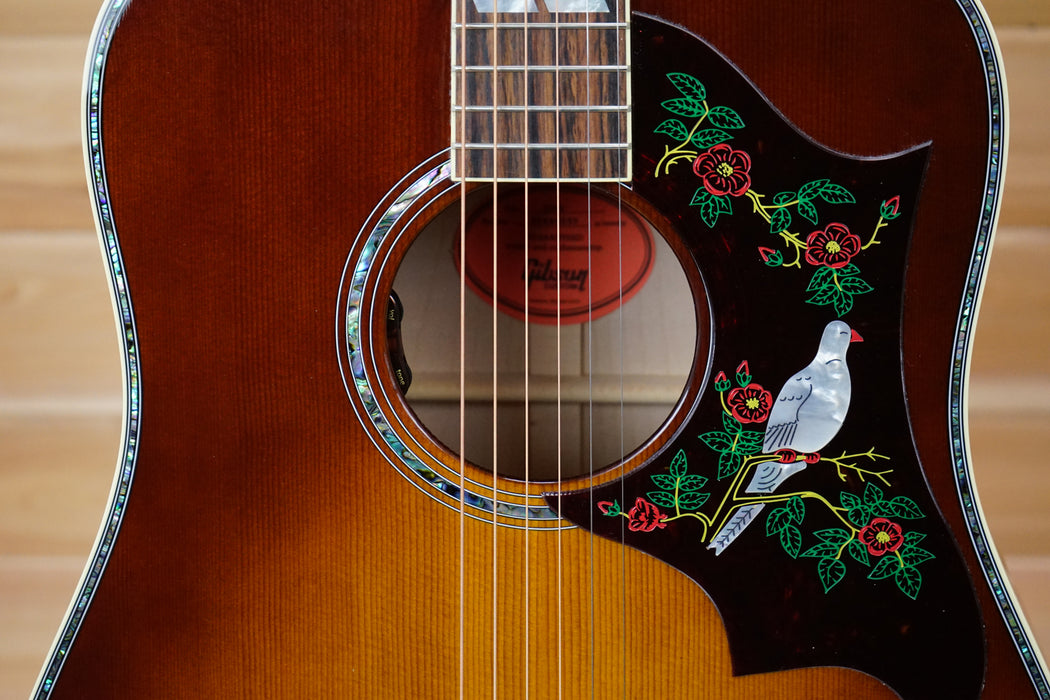 Gibson Dove 100 Year Anniversary - Limited Edition Acoustic-Electric Guitar - Cremona Burst