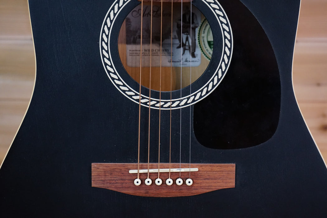 Art & Lutherie Wild Cherry Dreadnought Acoustic Guitar Black Used