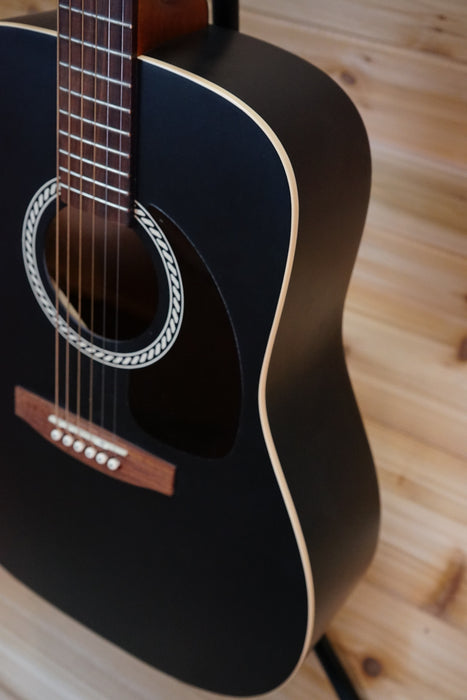 Art & Lutherie Wild Cherry Dreadnought Acoustic Guitar Black Used