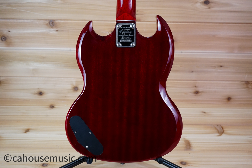 Epiphone EB-O Offset / Short Scale Bass Guitar Cherry Used