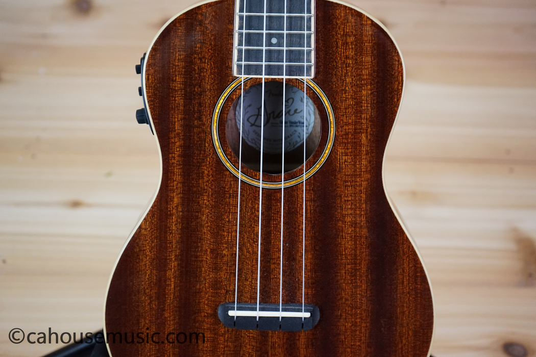 Fender Grace VanderWaal Signature Concert Acoustic-Electric Ukulele Used