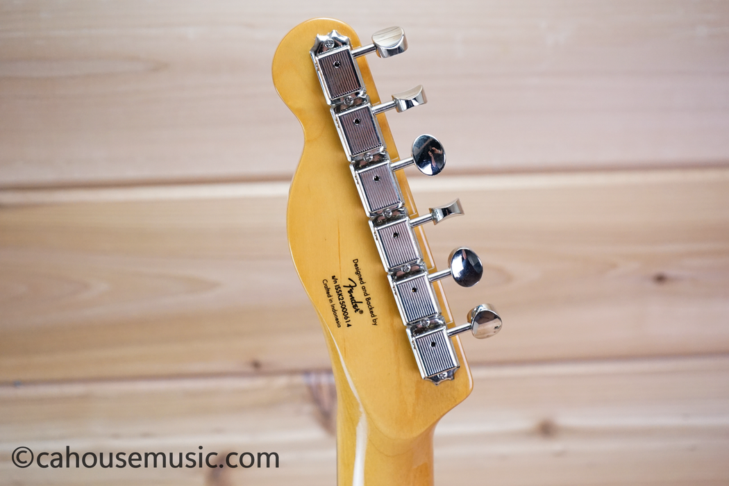 Squier Classic Vibe '60s Custom Telecaster Electric Guitar 3-Color Sunburst Used