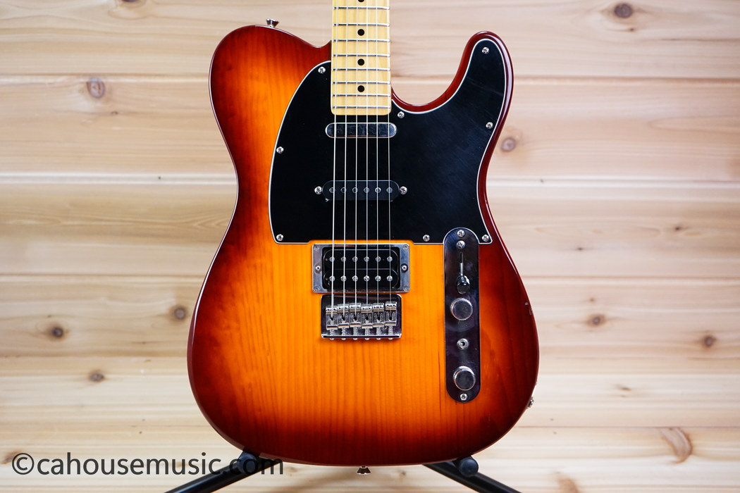 Fender Modern Player Telecaster Plus Maple Telecaster Electric Guitar Honey Burst Used