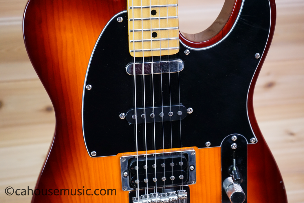 Fender Modern Player Telecaster Plus Maple Telecaster Electric Guitar Honey Burst Used