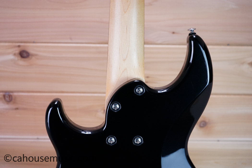 Yamaha BB415 5-String Bass Guitar Black Used