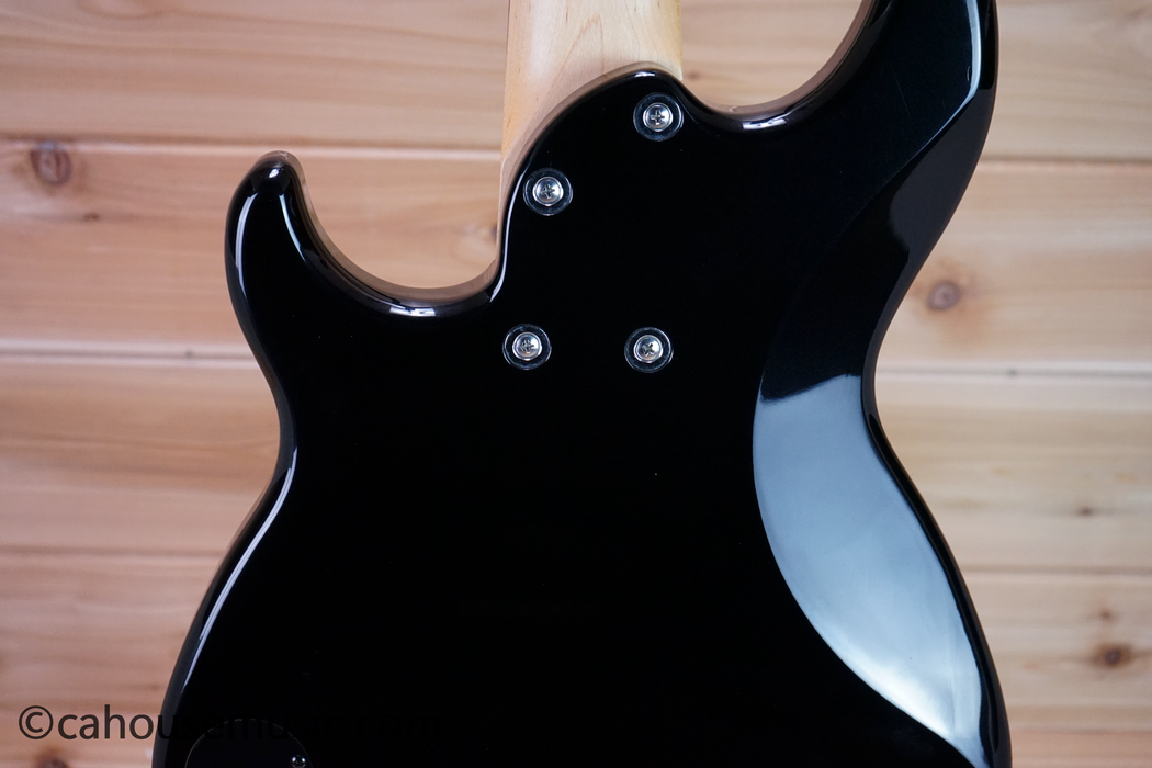 Yamaha BB415 5-String Bass Guitar Black Used