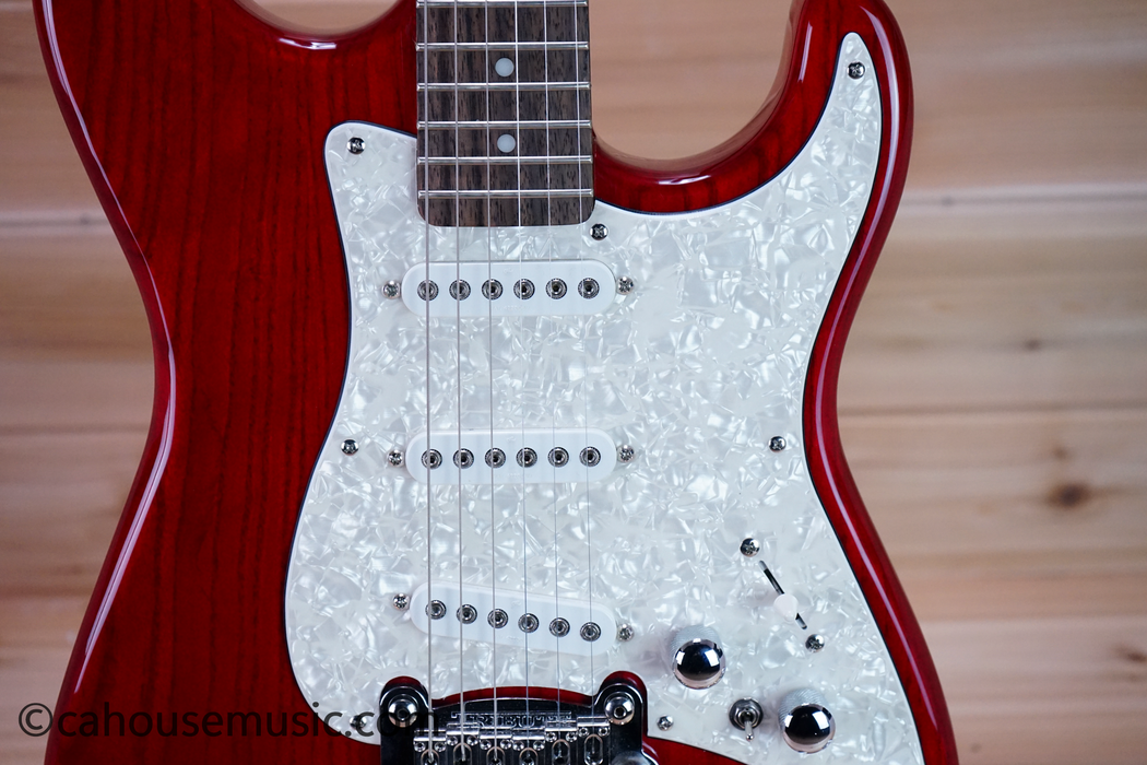 G&L Tribute S-500 Solid Body Electric Guitar Transparent Cherry Used