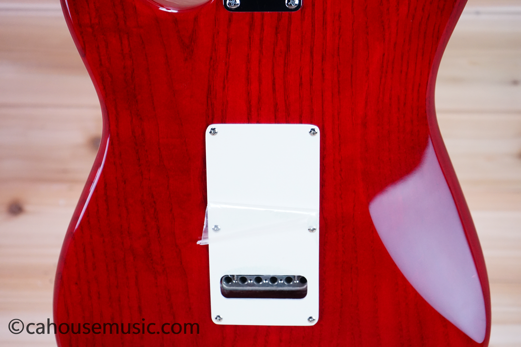 G&L Tribute S-500 Solid Body Electric Guitar Transparent Cherry Used