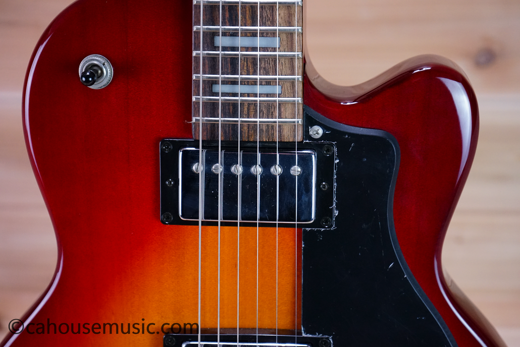 DeArmond M-65C Single-Cutaway Solid Body Electric Guitar Sunburst Used
