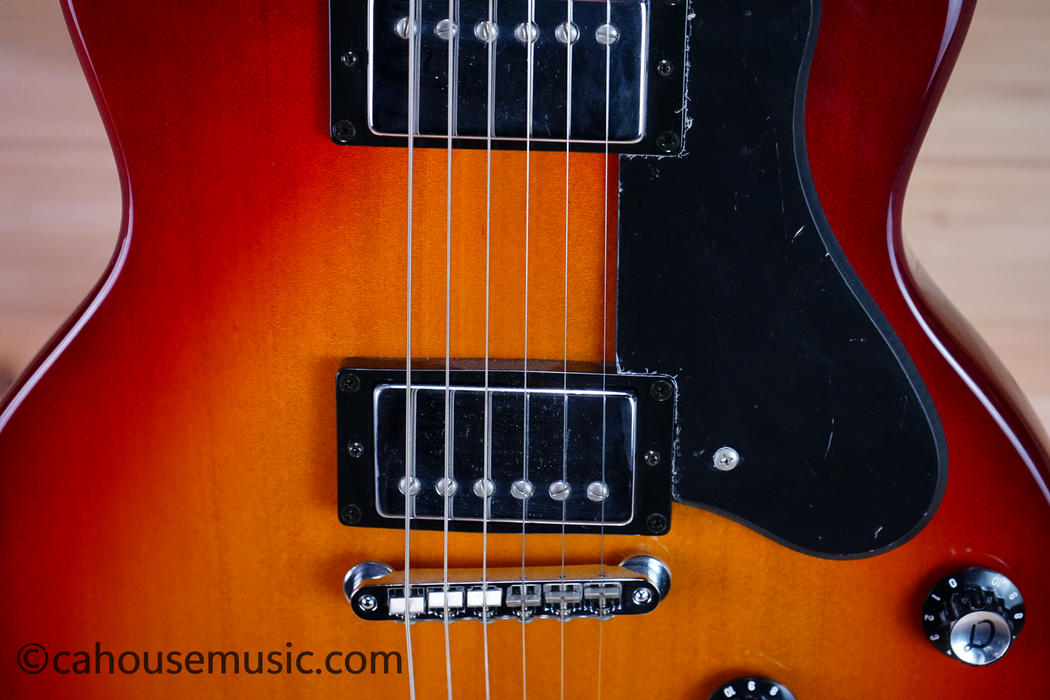 DeArmond M-65C Single-Cutaway Solid Body Electric Guitar Sunburst Used