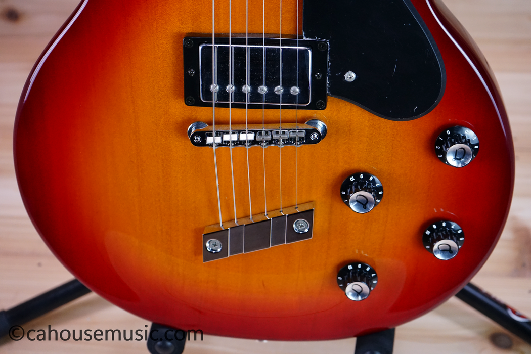 DeArmond M-65C Single-Cutaway Solid Body Electric Guitar Sunburst Used