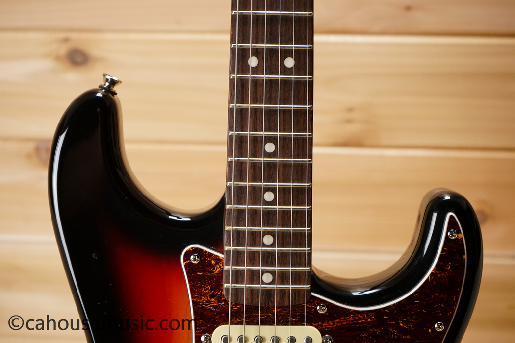 Squier Classic Vibe '60s Stratocaster Electric Guitar 3-Color Sunburst Used