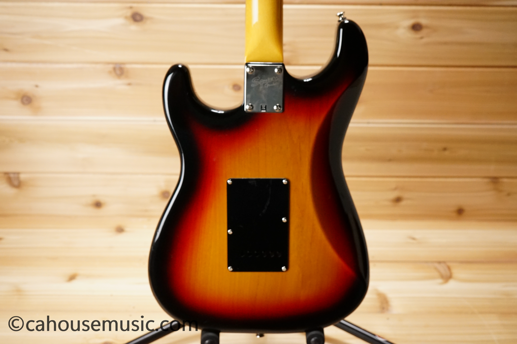 Squier Classic Vibe '60s Stratocaster Electric Guitar 3-Color Sunburst Used