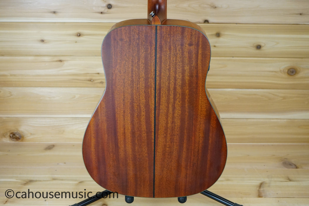 Yamaha FGX3 Red Label Dreadnought Acoustic-Electric Guitar Natural B-Stock