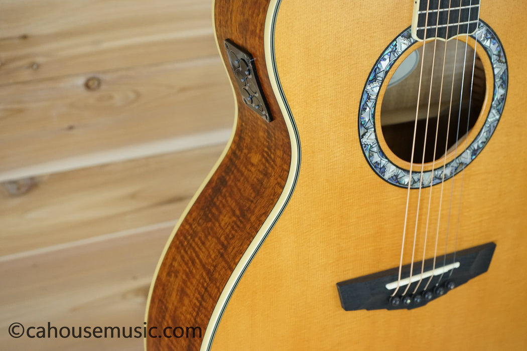 D'Angelico Deluxe Tammany Antique Natural Prototype Orchestra Acoustic-Electric Guitar