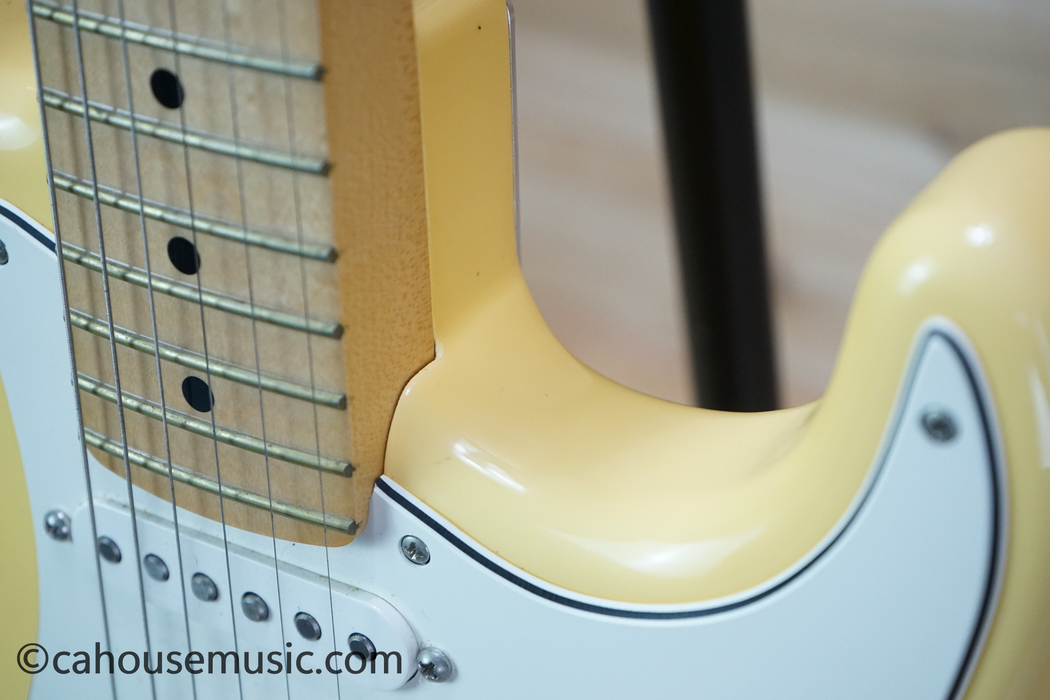 Fender Player Stratocaster Maple Fingerboard Electric Guitar Buttercream Used