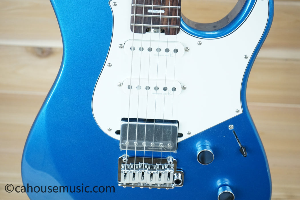 Yamaha PACS+12 Pacifica Standard Plus Sparkle Blue Electric Guitar B-Stock