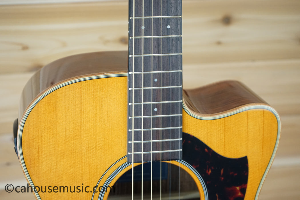Yamaha AC1R VN Concert Cutaway Acoustic-Electric Guitar Vintage Natural B-Stock