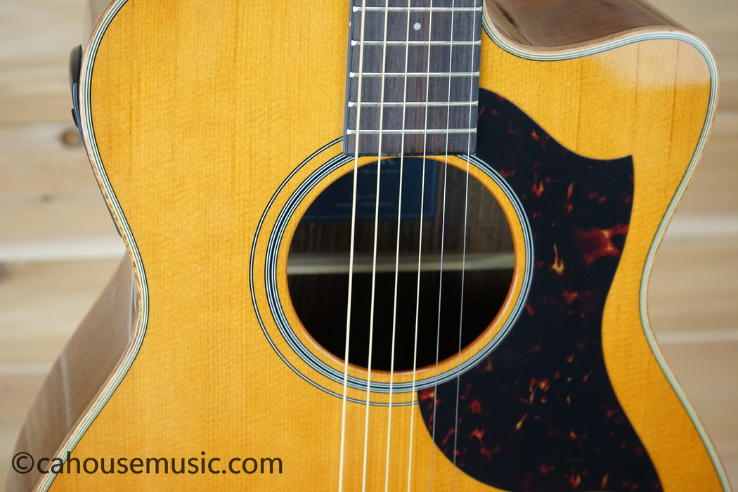 Yamaha AC1R VN Concert Cutaway Acoustic-Electric Guitar Vintage Natural B-Stock