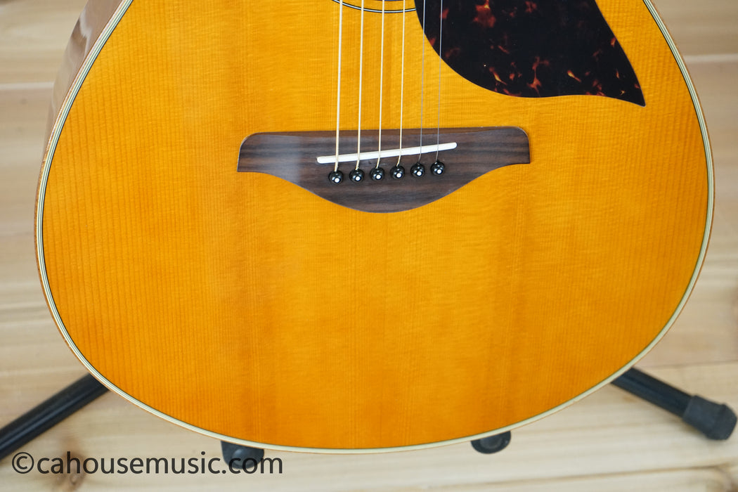 Yamaha A-Series AC1M Concert Cutaway Acoustic-Electric Guitar Vintage Natural B-Stock