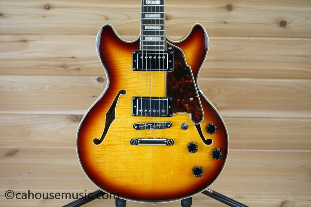 D'Angelico Premier Mini DC XT Semi-Hollow Electric Guitar Vintage Sunburst B-Stock