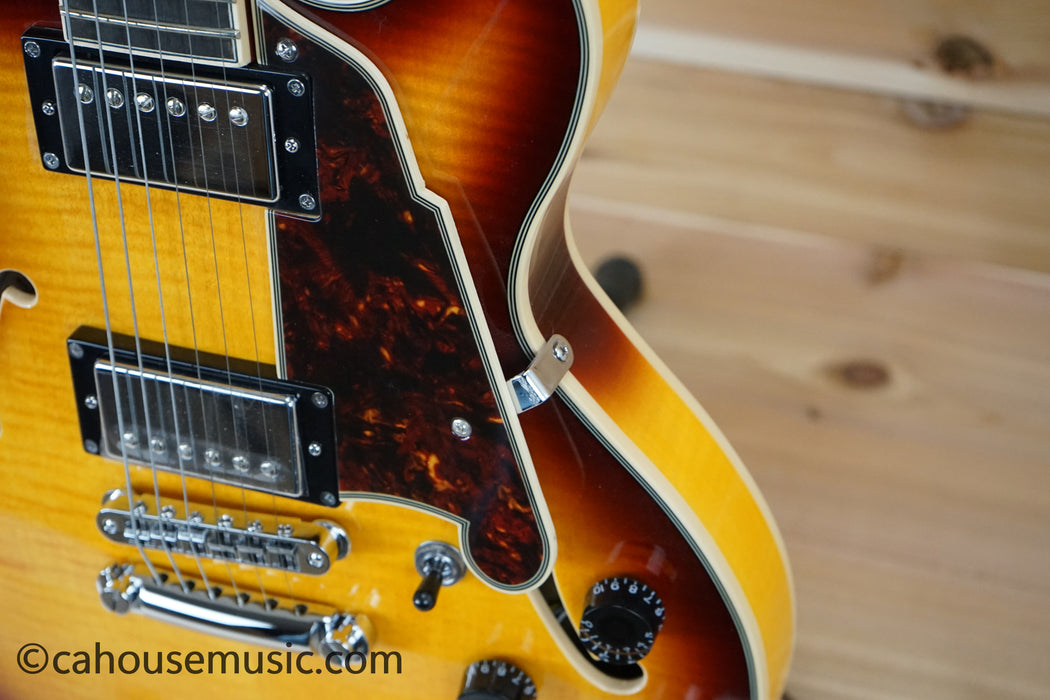D'Angelico Premier Mini DC XT Semi-Hollow Electric Guitar Vintage Sunburst B-Stock