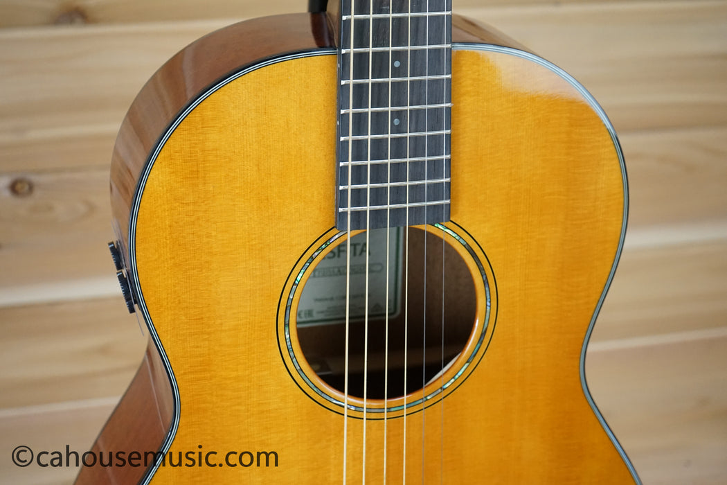 Yamaha CSF-TA TransAcoustic Parlor Acoustic-Electric Guitar Vintage Natural B-Stock
