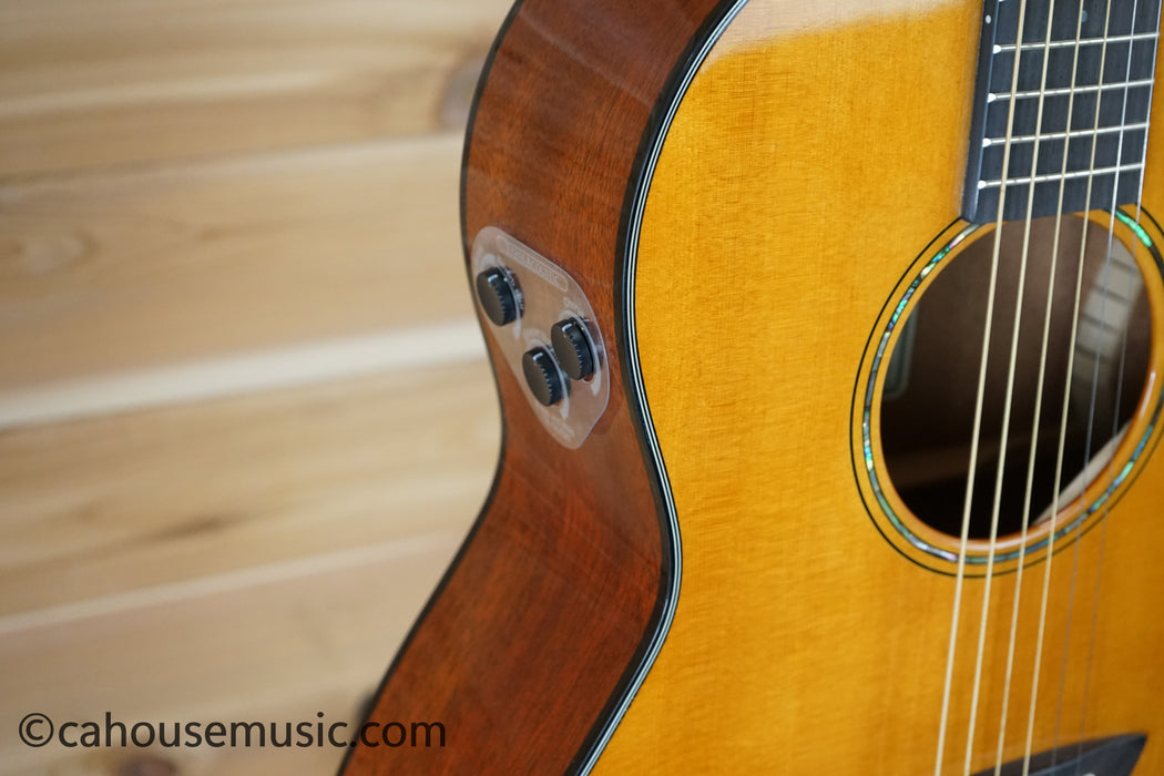 Yamaha CSF-TA TransAcoustic Parlor Acoustic-Electric Guitar Vintage Natural B-Stock