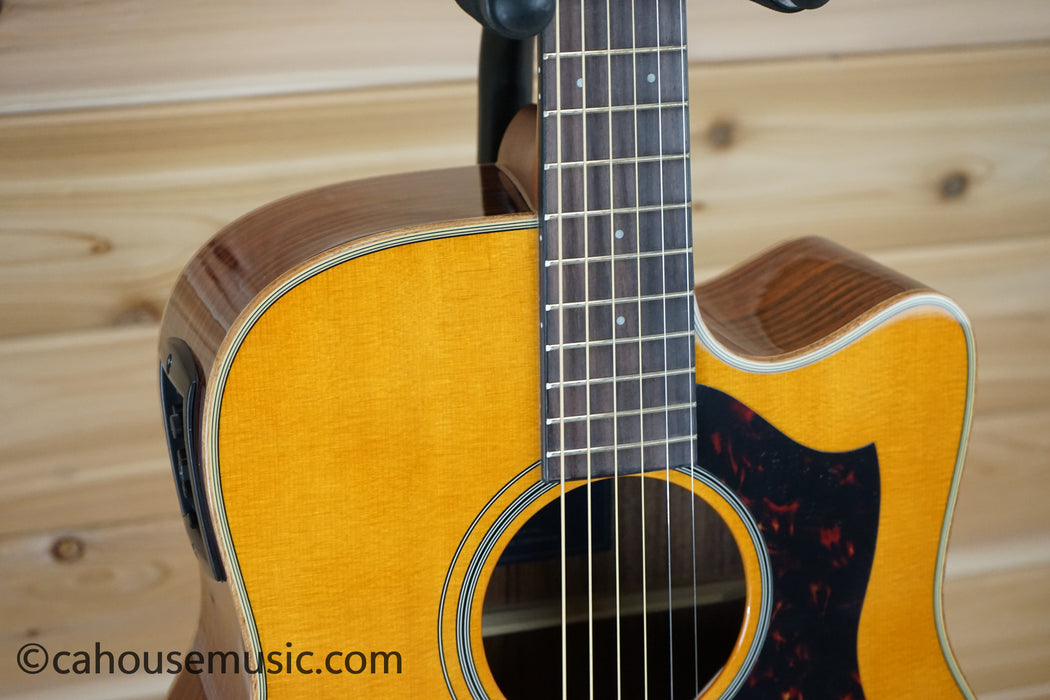 Yamaha A-Series A1R Dreadnought Acoustic-Electric Guitar Vintage Natural B-Stock
