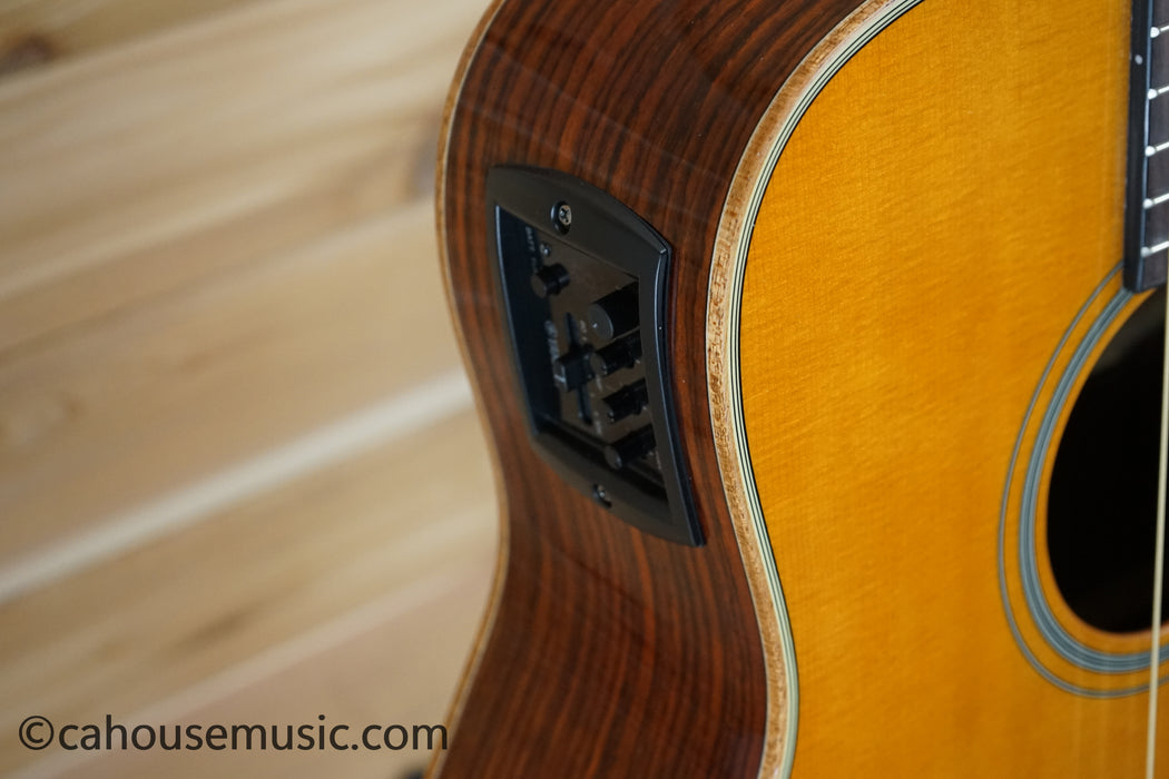 Yamaha A-Series A1R Dreadnought Acoustic-Electric Guitar Vintage Natural B-Stock
