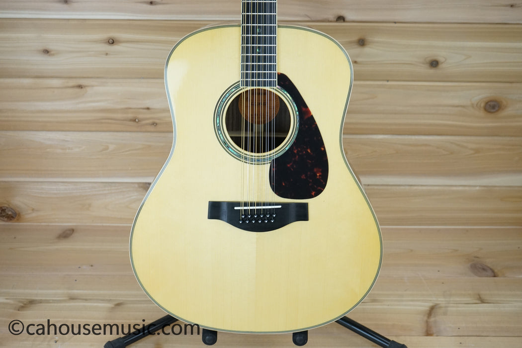 Yamaha LL16-12HB ARE L Series 12-String Jumbo Acoustic-Electric Guitar Natural B-Stock