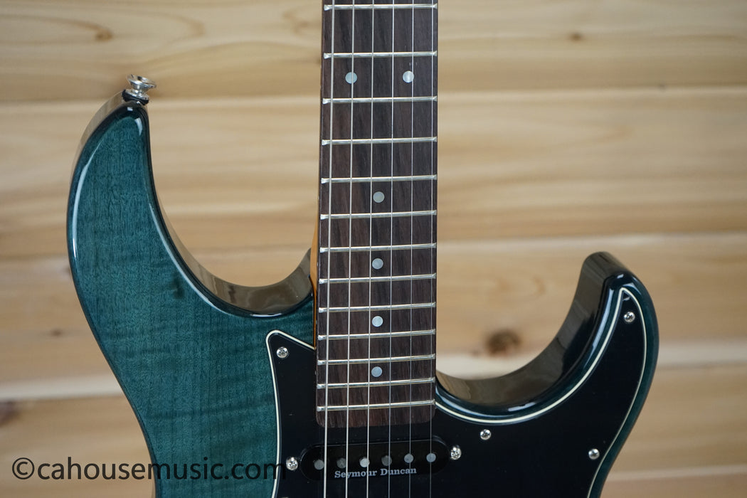 Yamaha PAC612VIIFM Pacifica Flame Maple Electric Guitar Indigo Blue B-Stock