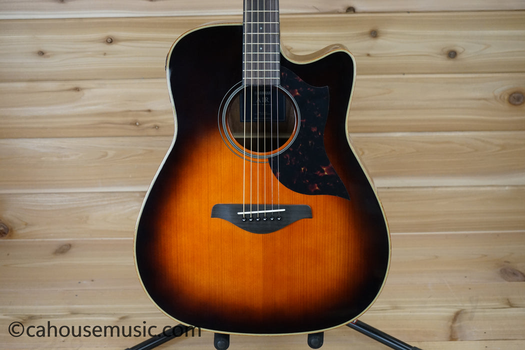 Yamaha A1R Dreadnought Cutaway Acoustic-Electric Guitar Tobacco Brown Sunburst B-Stock