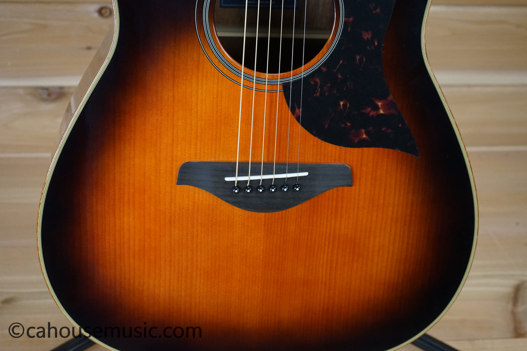 Yamaha A1R Dreadnought Cutaway Acoustic-Electric Guitar Tobacco Brown Sunburst B-Stock