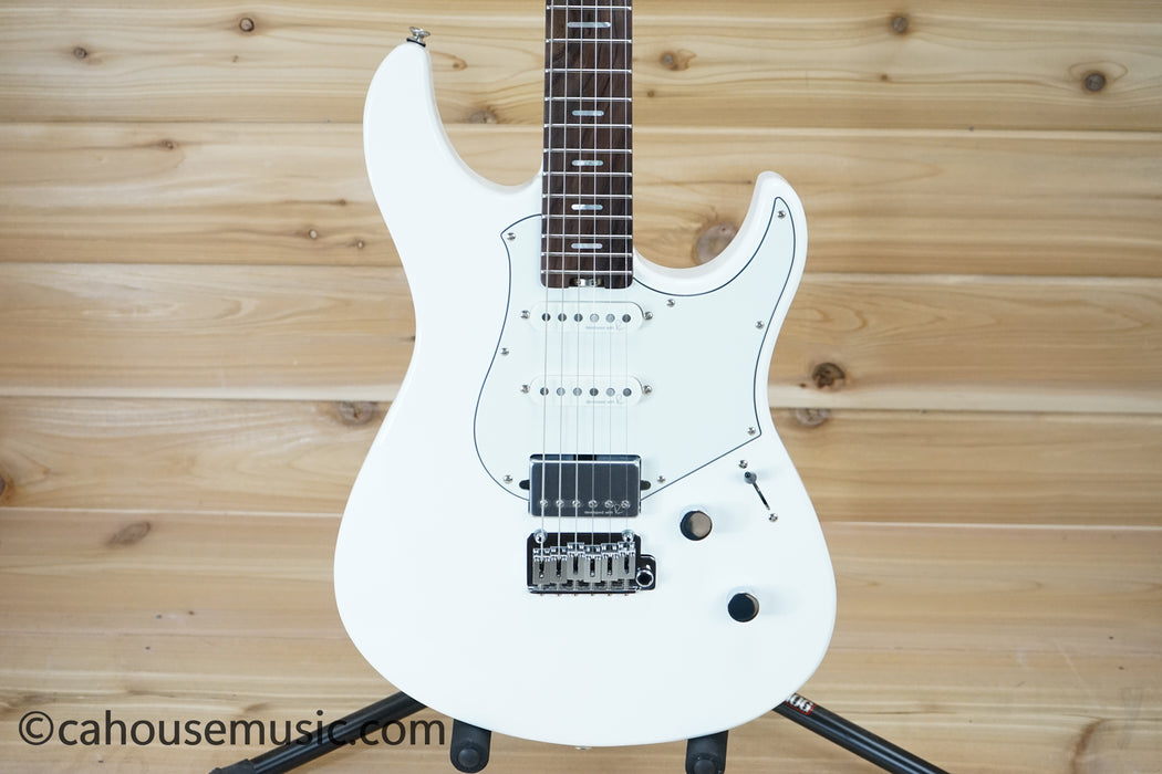 Yamaha PACS+12 Pacifica Standard Plus Electric Guitar Shell White B-Stock