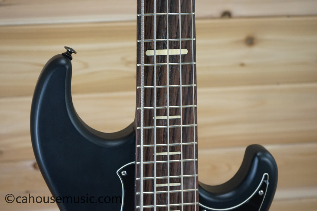 Yamaha BB735A 5-String Bass Guitar Trans Matte Black B-Stock