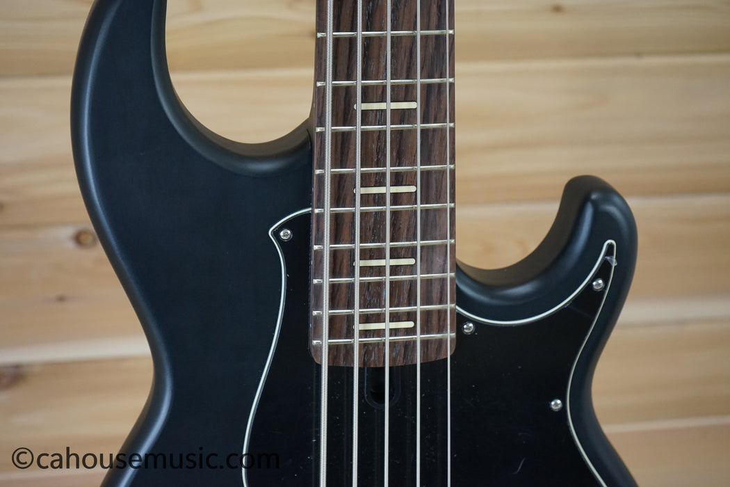 Yamaha BB735A 5-String Bass Guitar Trans Matte Black B-Stock