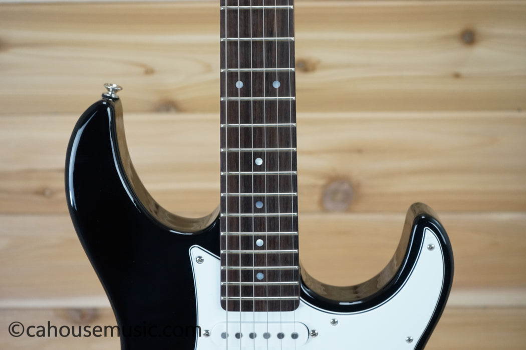 Yamaha PAC112V Pacifica Electric Guitar Black B-Stock