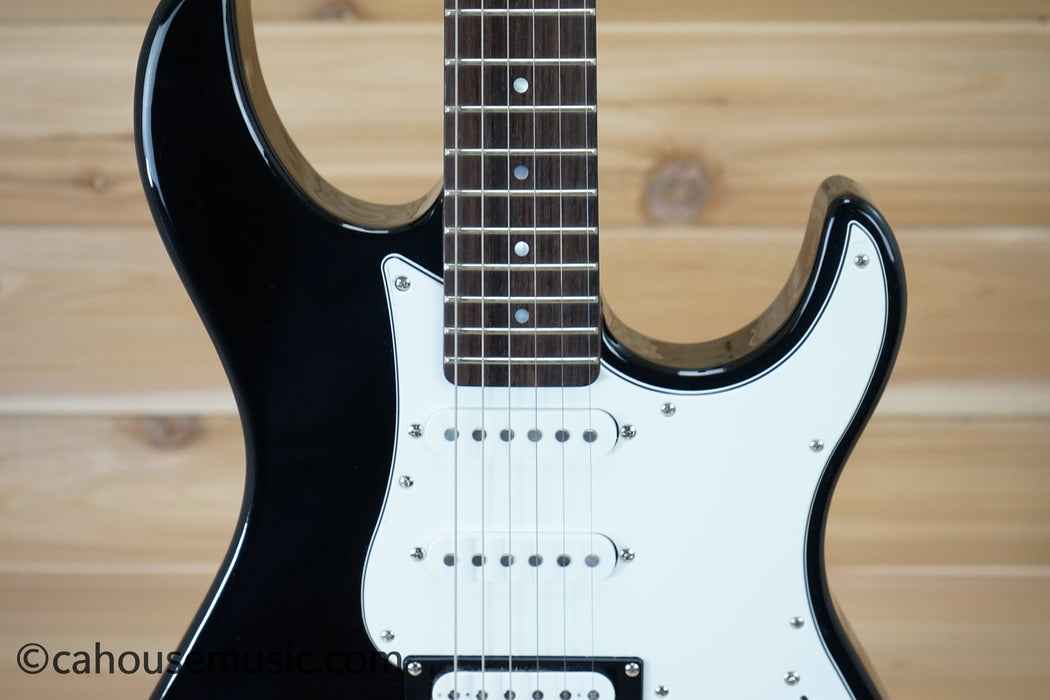 Yamaha PAC112V Pacifica Electric Guitar Black B-Stock