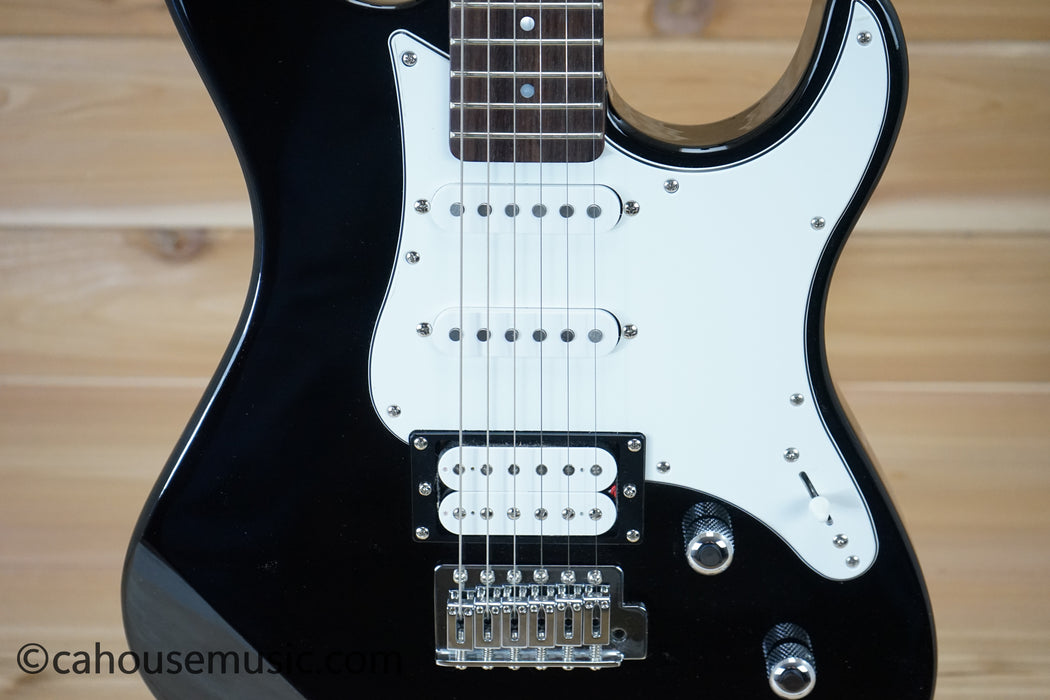 Yamaha PAC112V Pacifica Electric Guitar Black B-Stock