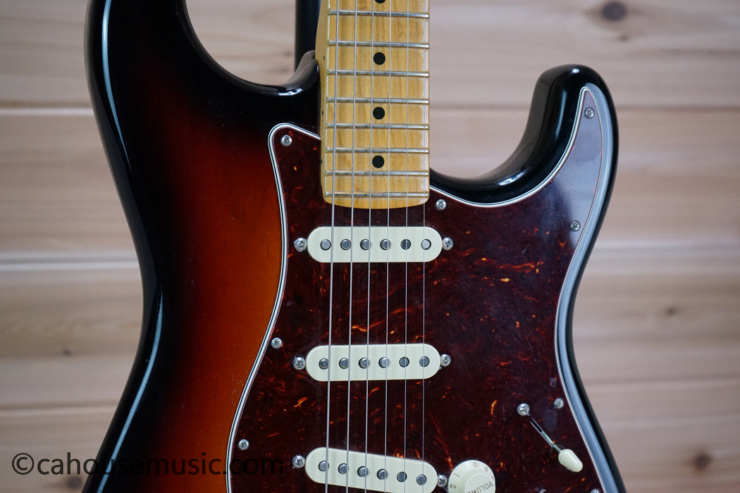 Fender American Professional II Stratocaster Electric Guitar 3-Color Sunburst Used