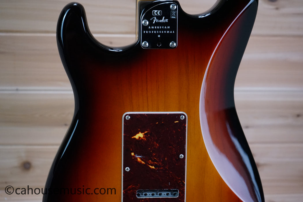Fender American Professional II Stratocaster Electric Guitar 3-Color Sunburst Used