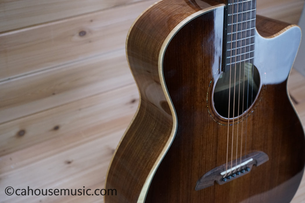 Alvarez AGW77CESHB Deluxe Artist Elite Grand Auditorium Acoustic-Electric Guitar Shadowburst Used