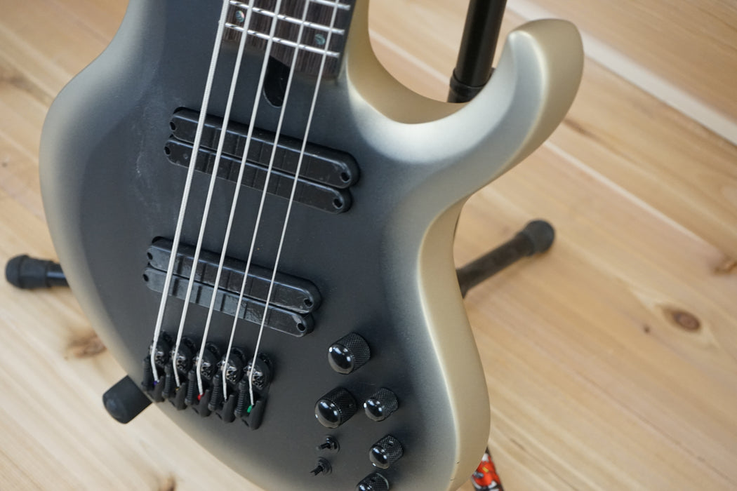 Ibanez BTB605MS 5-String Bass Guitar Solar Eclipse Matte B-Stock