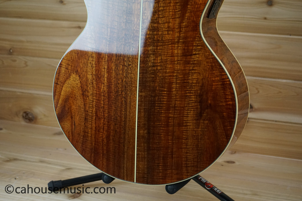 Deluxe Madison - Jumbo Acoustic w/ Hardshell Case- Limited Edition - Manufacturer's Sample - Vintage Natural