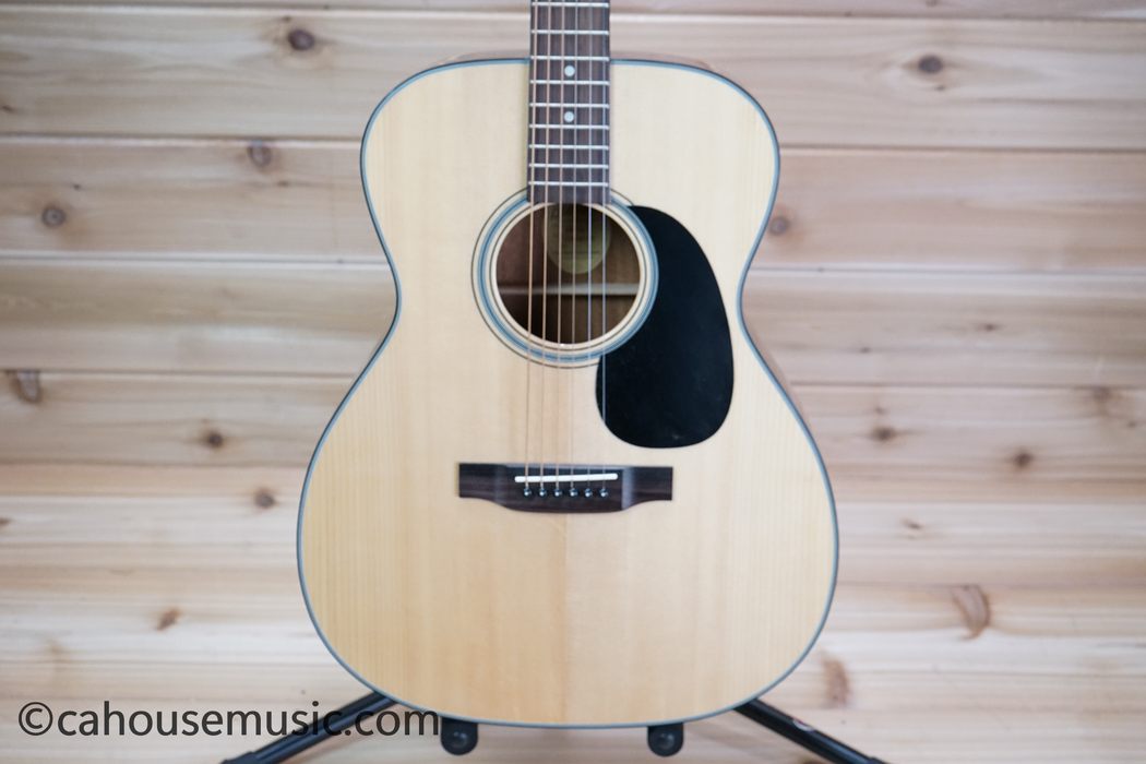 Blueridge BR-43 Contemporary Series 000 Acoustic Guitar Used